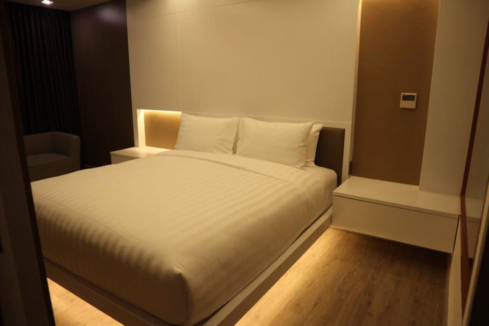 The Zense Boutique Hotel Phitsanulok Exterior foto